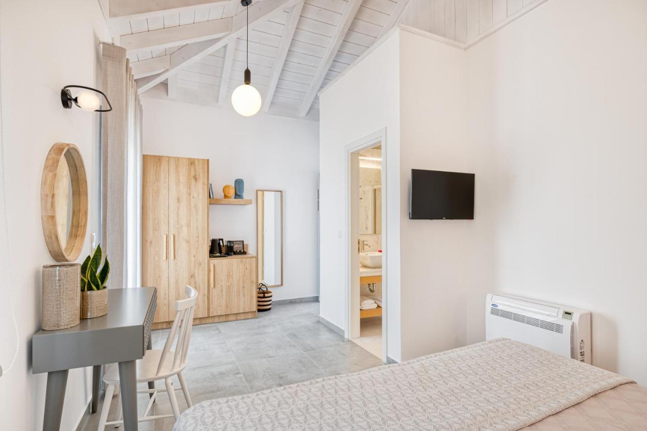 Lumiere Spetses Hotel Buitenkant foto