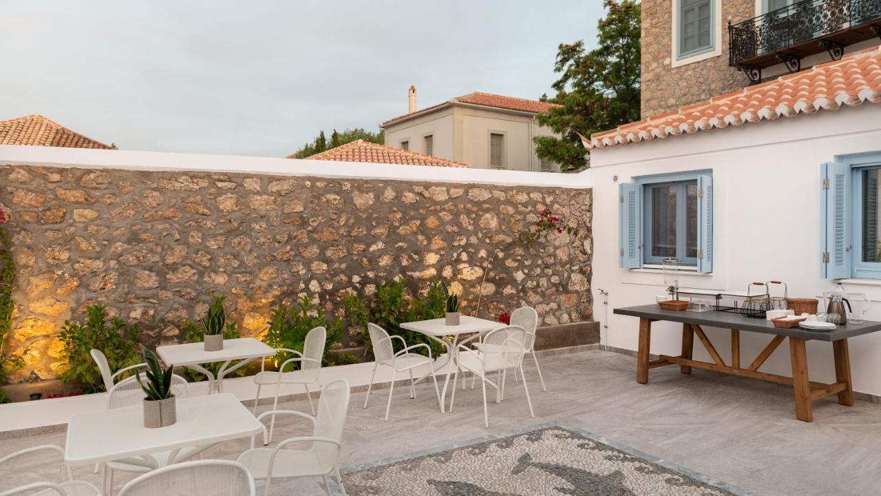 Lumiere Spetses Hotel Buitenkant foto