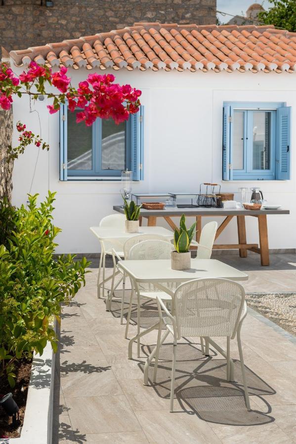Lumiere Spetses Hotel Buitenkant foto
